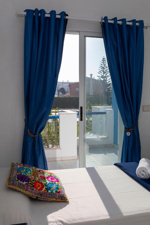 Apartment Cala Blanca, Bajo, 2 Dormitorios, By Bookindenia *