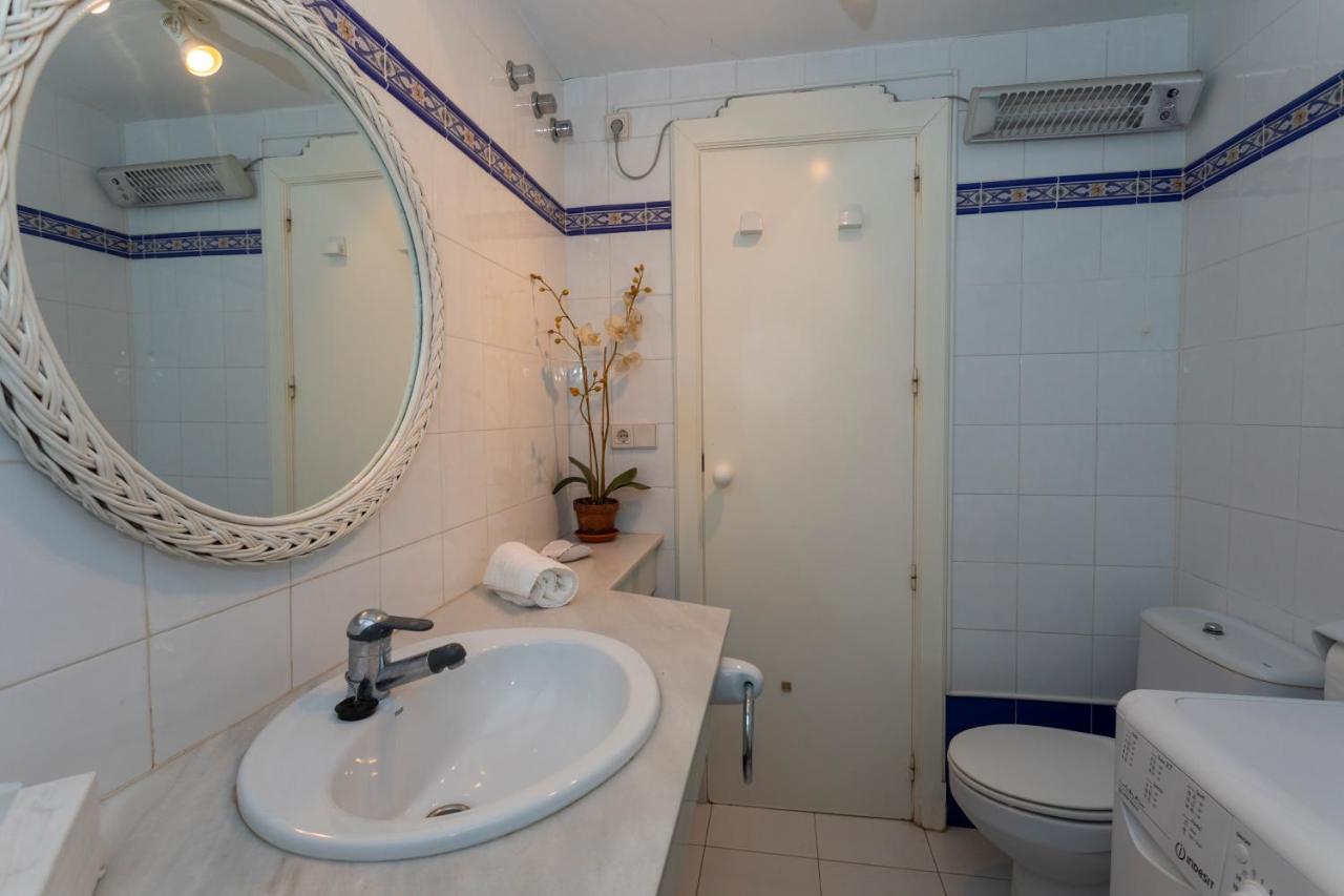 Cala Blanca, Bajo, 2 Dormitorios, By Bookindenia Appartement *